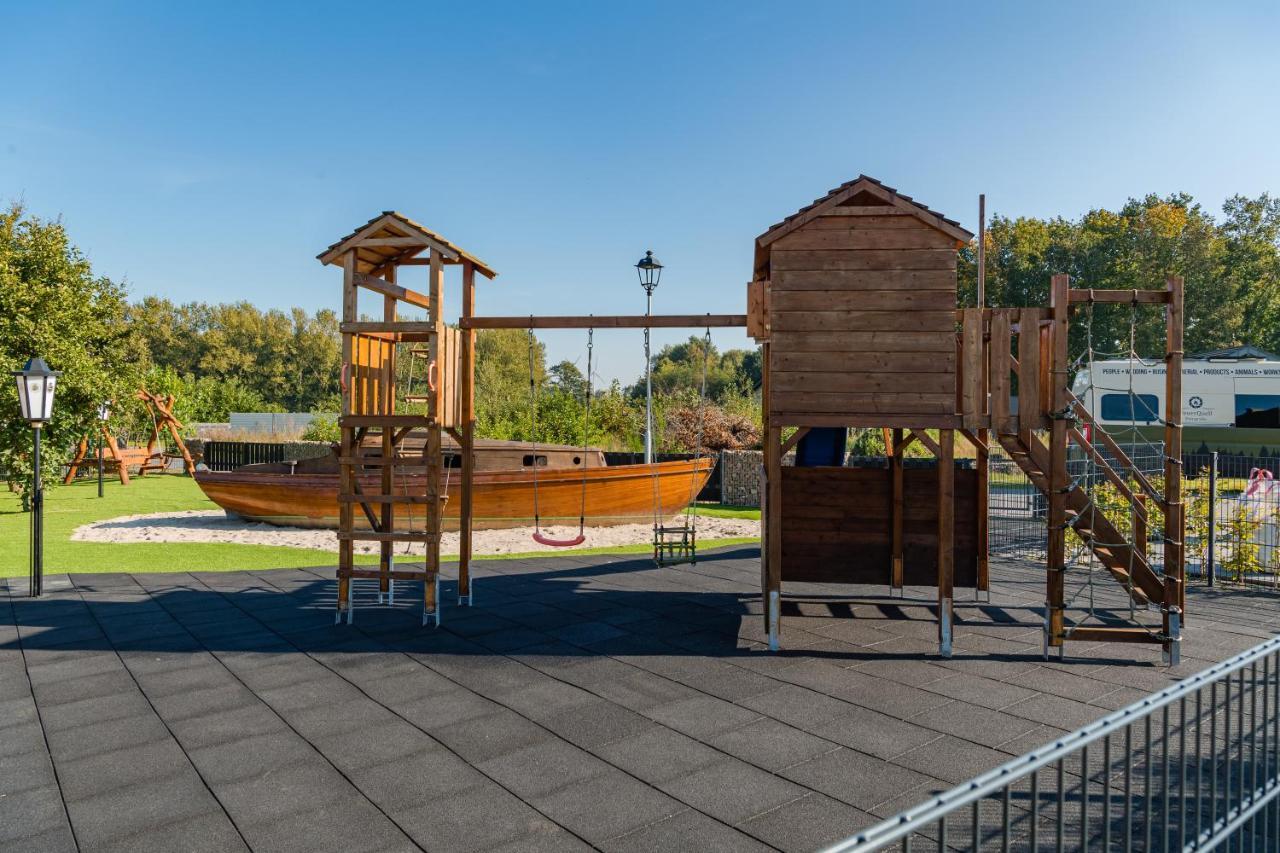 Ferienpark Harkebruegge Haus Juist Barssel  Buitenkant foto